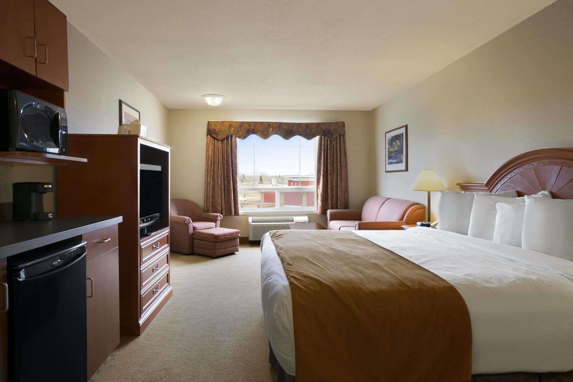 Super 8 By Wyndham Fort Nelson Bc Eksteriør bilde